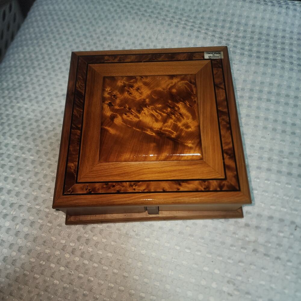 MOROCCAN CEDAR WOOD TWIST FOUR SECRET COMPARTMENT BOX LARGE JEWELRY BOX